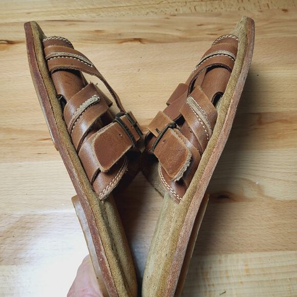 Frye Distressed Leather Buckle Sandals Size 11D - Picture 14 of 14